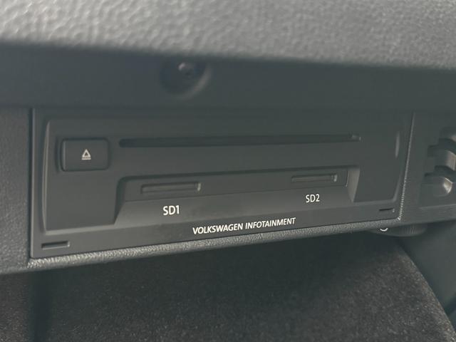 ゴルフ ＴＳＩ　ハイライン　テックエディション　フロントアシスト　ＬＥＤヘッドライト　ブラインドスポットモニター　レーダークルーズコントロール　レーンキープアシスト　純正メーカーナビ　フルセグＴＶ　ＥＴＣ２．０　パドルシフト　純正１７インチＡＷ（53枚目）
