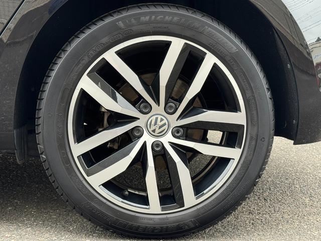 ゴルフ ＴＳＩ　ハイライン　テックエディション　フロントアシスト　ＬＥＤヘッドライト　ブラインドスポットモニター　レーダークルーズコントロール　レーンキープアシスト　純正メーカーナビ　フルセグＴＶ　ＥＴＣ２．０　パドルシフト　純正１７インチＡＷ（77枚目）