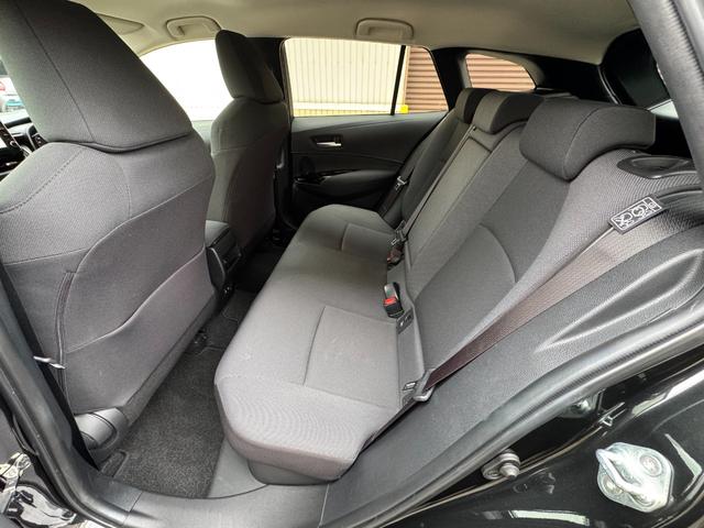 カローラツーリング ＨＹＢＲＩＤ　Ｓ　プリクラッシュセーフティ　クリアランスソナー　ＬＥＤヘッドライト　純正１６インチアルミホイール　バックカメラ　オートマチックハイビーム　レーダークルーズコントロール　ＥＴＣ　車線逸脱防止機能（31枚目）