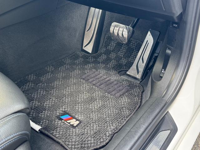 ３シリーズ ３２０ｉ　Ｍスポーツ　エディションシャドー　純正ＨＤＤナビ　ＬＥＤヘッドライト　黒革シート　メモリーパワーシート　シートヒーター　レーダークルーズコントロール　車線逸脱警報　クリアランスソナー　アイドリングストップ（28枚目）