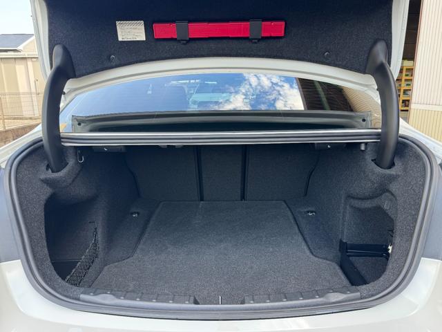 ３シリーズ ３２０ｉ　Ｍスポーツ　エディションシャドー　純正ＨＤＤナビ　ＬＥＤヘッドライト　黒革シート　メモリーパワーシート　シートヒーター　レーダークルーズコントロール　車線逸脱警報　クリアランスソナー　アイドリングストップ（35枚目）