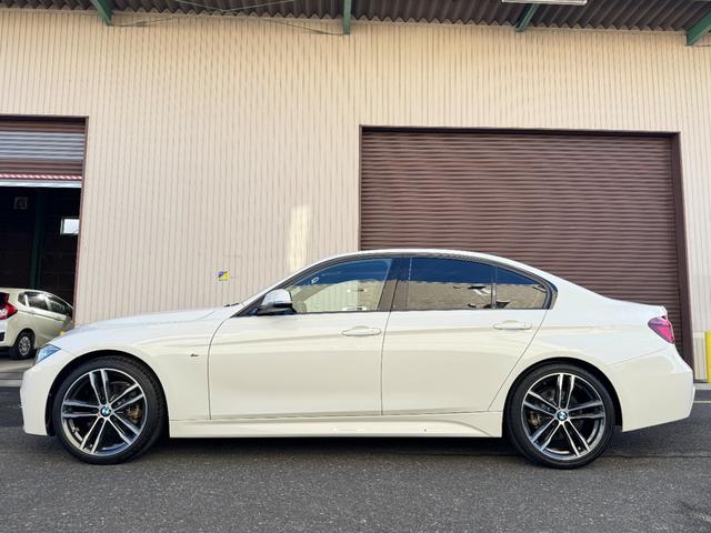 ３シリーズ ３２０ｉ　Ｍスポーツ　エディションシャドー　純正ＨＤＤナビ　ＬＥＤヘッドライト　黒革シート　メモリーパワーシート　シートヒーター　レーダークルーズコントロール　車線逸脱警報　クリアランスソナー　アイドリングストップ（72枚目）