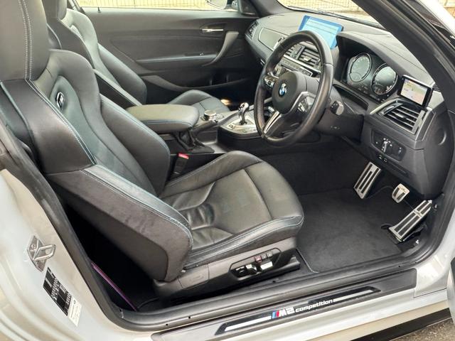 M2 M2 Competition RHD ハーマンカードン アクラポビッチマフラー シュニッツァーエアロ・コンピューター バージョン3KWサスペンション 黒革シート 純正ナビ バックカメラ スマートキー ETC ドライビングアシスト(24枚目)