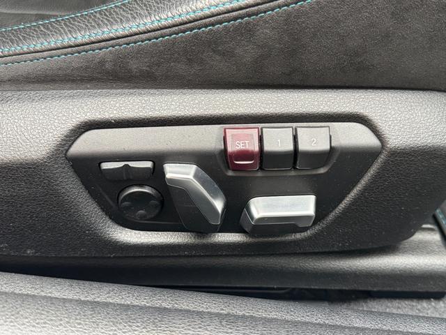 M2 M2 Competition RHD ハーマンカードン アクラポビッチマフラー シュニッツァーエアロ・コンピューター バージョン3KWサスペンション 黒革シート 純正ナビ バックカメラ スマートキー ETC ドライビングアシスト(26枚目)