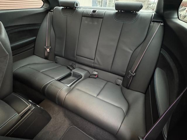 M2 M2 Competition RHD ハーマンカードン アクラポビッチマフラー シュニッツァーエアロ・コンピューター バージョン3KWサスペンション 黒革シート 純正ナビ バックカメラ スマートキー ETC ドライビングアシスト(43枚目)