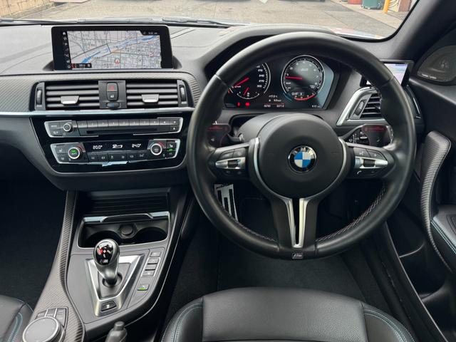 M2 M2 Competition RHD ハーマンカードン アクラポビッチマフラー シュニッツァーエアロ・コンピューター バージョン3KWサスペンション 黒革シート 純正ナビ バックカメラ スマートキー ETC ドライビングアシスト(45枚目)
