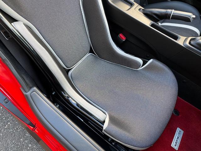 S660 α HKSフラッシュエディター ハイオク仕様 無限フルエアロ・リアウィング・マフラー 社外ハードトップ シルクブレイズブルーミラー 運転席レカロシート 助手席シートヒーター 純正アルミホイール(46枚目)