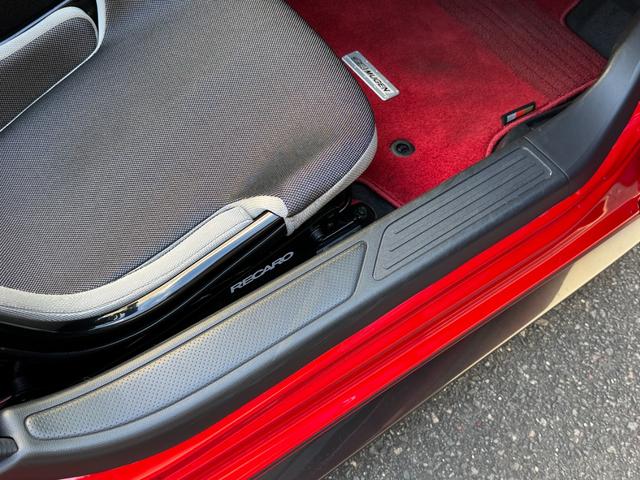 S660 α HKSフラッシュエディター ハイオク仕様 無限フルエアロ・リアウィング・マフラー 社外ハードトップ シルクブレイズブルーミラー 運転席レカロシート 助手席シートヒーター 純正アルミホイール(48枚目)