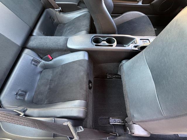 ＢＲＺ イエローエディション　１００台限定車　ワンオーナー　Ｂｒｅｍｂｏレッドキャリパー　トルセンＬＳＤ　黒ハーフレザーシート　シートヒーター　ＬＥＤヘッドライト　純正ディーラーメモリーナビ　フルセグＴＶ　純正１７インチＡＷ（52枚目）