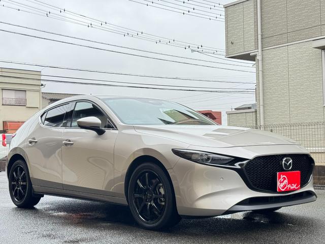 ＭＡＺＤＡ３ファストバック ＸＤ　ツーリング　全方位カメラ　ワンオーナー　パワーシート　シートメモリー　シートヒーター　ヘッドアップディスプレイ　オートハイビーム　ブラインドスポットモニター　車線逸脱警報　パドルシフト　ステアリングヒーター（21枚目）