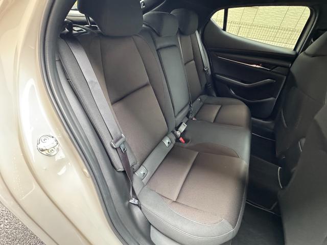 ＭＡＺＤＡ３ファストバック ＸＤ　ツーリング　全方位カメラ　ワンオーナー　パワーシート　シートメモリー　シートヒーター　ヘッドアップディスプレイ　オートハイビーム　ブラインドスポットモニター　車線逸脱警報　パドルシフト　ステアリングヒーター（59枚目）