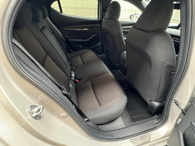 ＭＡＺＤＡ３ファストバック ＸＤ　ツーリング　全方位カメラ　ワンオーナー　パワーシート　シートメモリー　シートヒーター　ヘッドアップディスプレイ　オートハイビーム　ブラインドスポットモニター　車線逸脱警報　パドルシフト　ステアリングヒーター（63枚目）