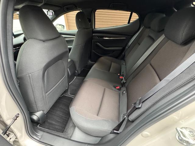 ＭＡＺＤＡ３ファストバック ＸＤ　ツーリング　全方位カメラ　ワンオーナー　パワーシート　シートメモリー　シートヒーター　ヘッドアップディスプレイ　オートハイビーム　ブラインドスポットモニター　車線逸脱警報　パドルシフト　ステアリングヒーター（64枚目）