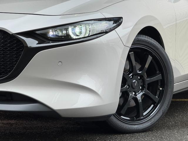 ＭＡＺＤＡ３ファストバック ＸＤ　ツーリング　全方位カメラ　ワンオーナー　パワーシート　シートメモリー　シートヒーター　ヘッドアップディスプレイ　オートハイビーム　ブラインドスポットモニター　車線逸脱警報　パドルシフト　ステアリングヒーター（68枚目）