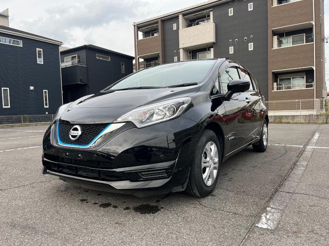 ノート ｅ－パワー　Ｘ　ＬＥＤヘッドライト　アラウンドビューモニター　ルームミラー　ヒーターミラー　フルセグＴＶ　メモリーナビ　ドライブレコーダー　タイヤ　バッテリ交換（4枚目）