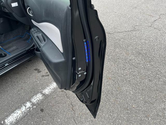 ノート ｅ－パワー　Ｘ　ＬＥＤヘッドライト　アラウンドビューモニター　ルームミラー　ヒーターミラー　フルセグＴＶ　メモリーナビ　ドライブレコーダー　タイヤ　バッテリ交換（15枚目）