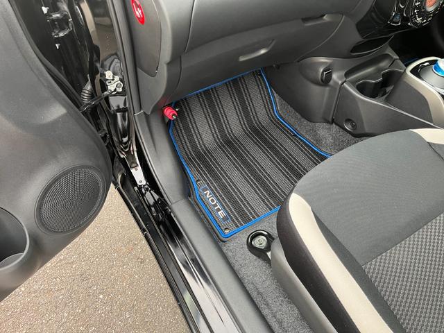 ノート ｅ－パワー　Ｘ　ＬＥＤヘッドライト　アラウンドビューモニター　ルームミラー　ヒーターミラー　フルセグＴＶ　メモリーナビ　ドライブレコーダー　タイヤ　バッテリ交換（22枚目）