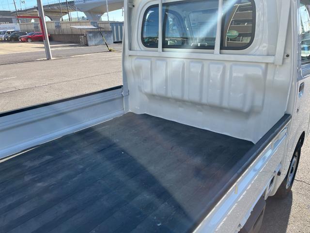 ハイゼットトラック スタンダードＳＡＩＩＩｔ　５速ミッション　スマートアシスト　衝突軽減ブレーキ　横滑り防止　ヘッドライトレベライザー　ＥＴＣ　エアコン　パワステ（15枚目）