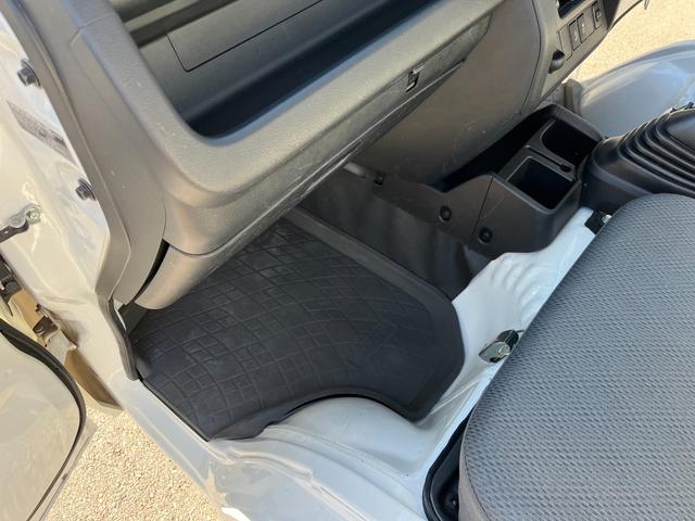 ハイゼットトラック スタンダードＳＡＩＩＩｔ　５速ミッション　スマートアシスト　衝突軽減ブレーキ　横滑り防止　ヘッドライトレベライザー　ＥＴＣ　エアコン　パワステ（29枚目）