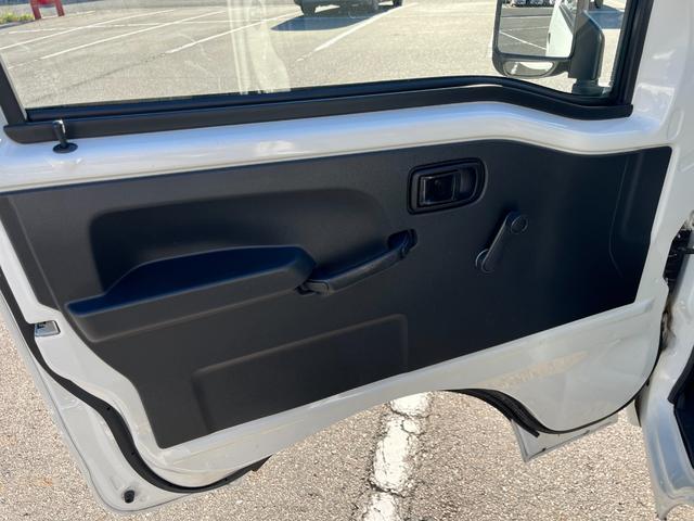 ハイゼットトラック スタンダードＳＡＩＩＩｔ　５速ミッション　スマートアシスト　衝突軽減ブレーキ　横滑り防止　ヘッドライトレベライザー　ＥＴＣ　エアコン　パワステ（32枚目）