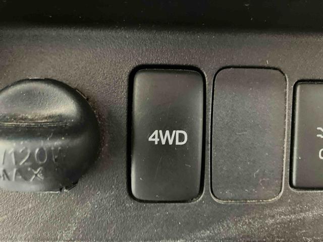 ハイゼットトラック スタンダードＳＡＩＩＩｔ／４ＷＤ／５ＭＴ　ＡＭ／ＦＭラジオ　マニュアルエアコン　パワステ　三方開（8枚目）