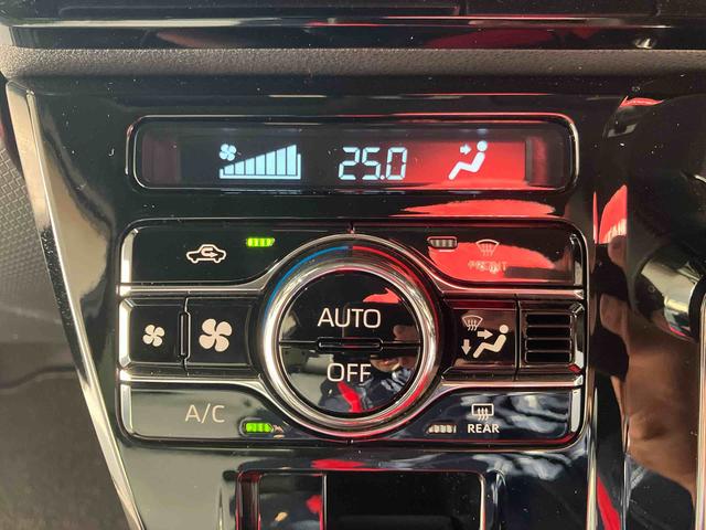 タント カスタムＲＳ／ターボ／両側パワースライドドア／充実装備　ターボ車　ディスプレイオーディオ　バックモニター　プッシュボタンスタート　インパネシフト　キーフリー　電動パーキングブレーキ　シートヒーター　オートエアコン　イージークローザー　スマートアシスト（11枚目）