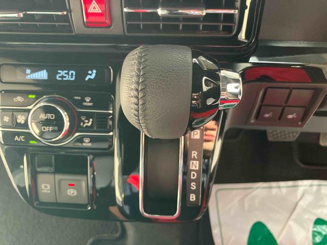 タント カスタムＲＳ／ターボ／両側パワースライドドア／充実装備　ターボ車　ディスプレイオーディオ　バックモニター　プッシュボタンスタート　インパネシフト　キーフリー　電動パーキングブレーキ　シートヒーター　オートエアコン　イージークローザー　スマートアシスト（48枚目）