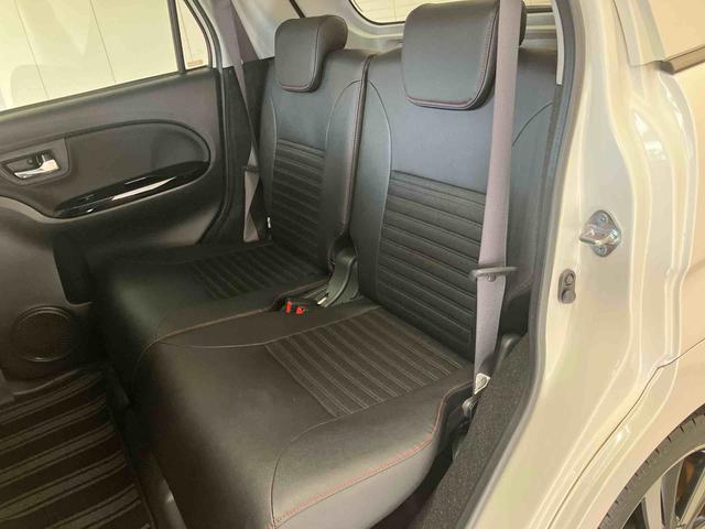 ゆったり座れる後席