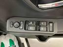 運転席からも操作できるパワーウィンドウ&電動ドアミラースイッチ