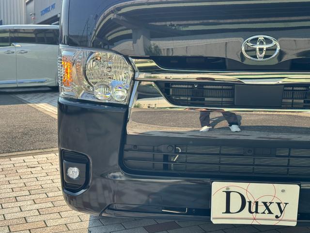 ハイエースバン スーパーＧＬダークプライム２　４ＷＤ　デジタルインナーミラー　ＯＰ１５インチＡＷ　寒冷地仕様　両側パワースライドドア　ハーフレザーシート　ＬＥＤヘッド　ＬＥＤフォグ　ＴＳＳ　クリアランスソナー　純正ホイール　ＡＣ１００Ｖ（16枚目）