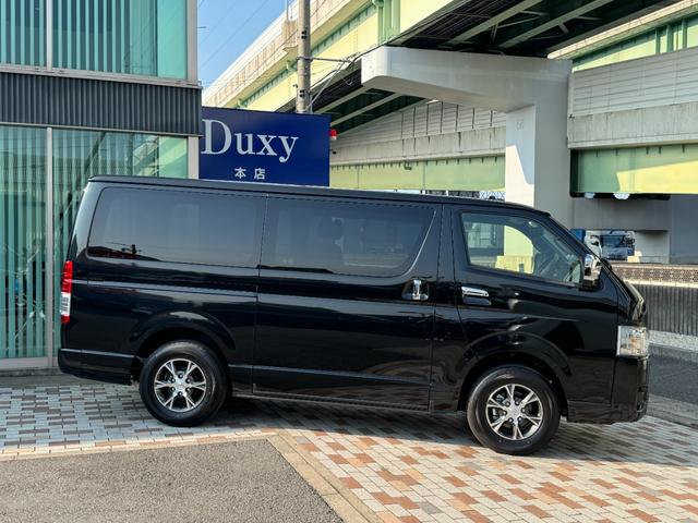 ハイエースバン スーパーＧＬダークプライム２　４ＷＤ　デジタルインナーミラー　ＯＰ１５インチＡＷ　寒冷地仕様　両側パワースライドドア　ハーフレザーシート　ＬＥＤヘッド　ＬＥＤフォグ　ＴＳＳ　クリアランスソナー　純正ホイール　ＡＣ１００Ｖ（25枚目）
