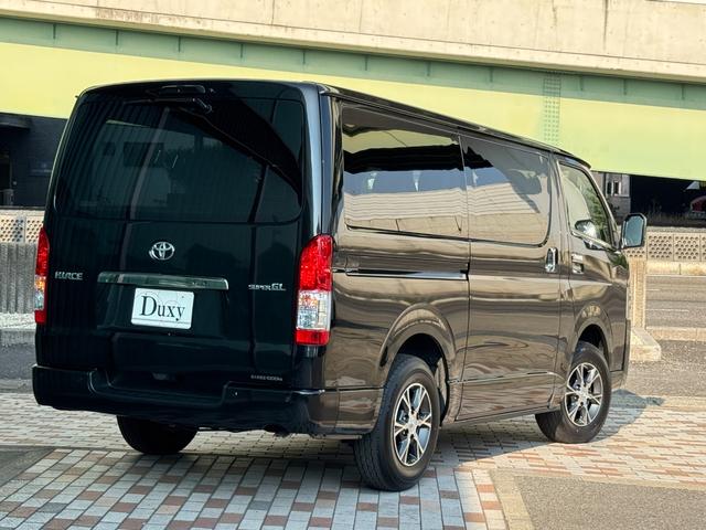 ハイエースバン スーパーＧＬダークプライム２　４ＷＤ　デジタルインナーミラー　ＯＰ１５インチＡＷ　寒冷地仕様　両側パワースライドドア　ハーフレザーシート　ＬＥＤヘッド　ＬＥＤフォグ　ＴＳＳ　クリアランスソナー　純正ホイール　ＡＣ１００Ｖ（28枚目）