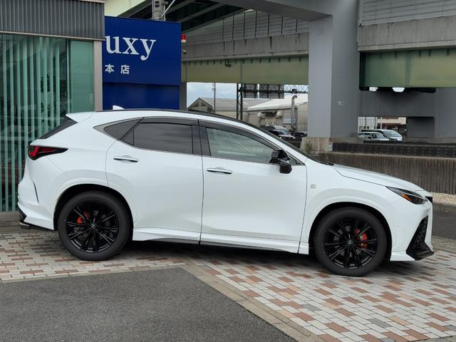 ＮＸ ＮＸ３５０ｈ　Ｆスポーツ　ＴＲＤエアロセット　ＴＲＤスポーツマフラー　パノマミックビューモニター　オレンジキャリパー　デジタルインナーミラー　アドバンスドパーク　ブラウン内装　ＢＳＭ　１４インチディスプレイナビ　４ＷＤ（25枚目）