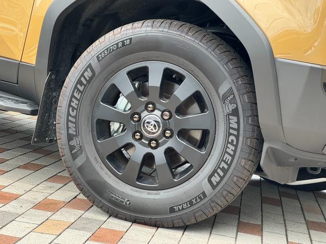 ランドクルーザー２５０ ＺＸファーストエディション　モデリスタ　１２．３コネクティッドナビ　パノラミックビュー　ＪＢＬサウンド　サンルーフ　　デジタルインナーミラー　ブラックルーフレール　ＢＳＭ　　純正ドラレコ　ヘッドアップ　空気圧センサー（25枚目）