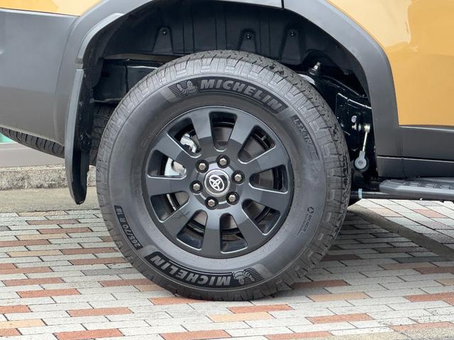 ランドクルーザー２５０ ＺＸファーストエディション　１２．３コネクティッドナビ　ＪＢＬサウンド　サンルーフ　丸目ヘッドランプ　デジタルインナーミラー　ルーフレール　純正１８インチＡＷ　ハンズフリーパワーバック　トヨタチームメイト　ＢＳＭ（29枚目）
