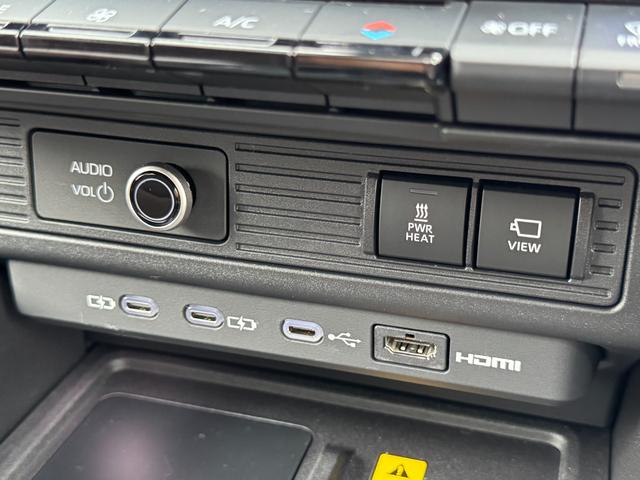 ランドクルーザー２５０ ＺＸファーストエディション　１２．３コネクティッドナビ　ＪＢＬサウンド　サンルーフ　丸目ヘッドランプ　デジタルインナーミラー　ルーフレール　純正１８インチＡＷ　ハンズフリーパワーバック　トヨタチームメイト　ＢＳＭ（57枚目）