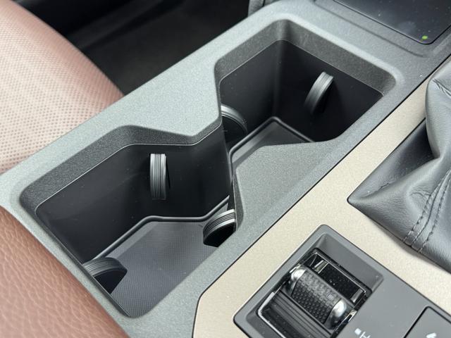 ランドクルーザー２５０ ＺＸファーストエディション　１２．３コネクティッドナビ　ＪＢＬサウンド　サンルーフ　丸目ヘッドランプ　デジタルインナーミラー　ルーフレール　純正１８インチＡＷ　ハンズフリーパワーバック　トヨタチームメイト　ＢＳＭ（60枚目）