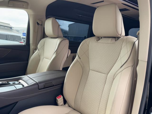 アルファードハイブリッド エグゼクティブラウンジ　モデリスタエアロ　４ＷＤ　１４型後席モニター　ＪＢＬサウンド　ユニバーサルステップ　左右独立ムーンルーフ　パノマミックビューモニター　トヨタメームメイト　アドバンスドパーク　ヘッドアップディスプレイ（9枚目）