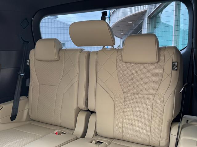 アルファードハイブリッド エグゼクティブラウンジ　モデリスタエアロ　４ＷＤ　１４型後席モニター　ＪＢＬサウンド　ユニバーサルステップ　左右独立ムーンルーフ　パノマミックビューモニター　トヨタメームメイト　アドバンスドパーク　ヘッドアップディスプレイ（63枚目）