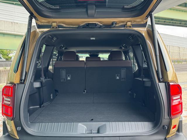 TOYOTA LAND CRUISER 250