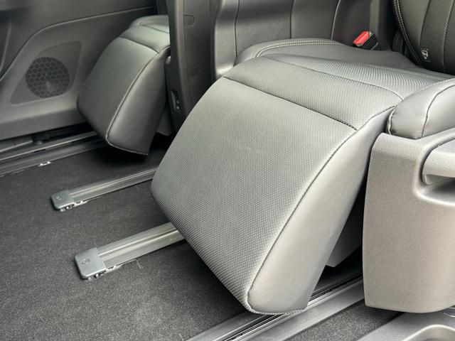 TOYOTA ALPHARD HYBRID Z