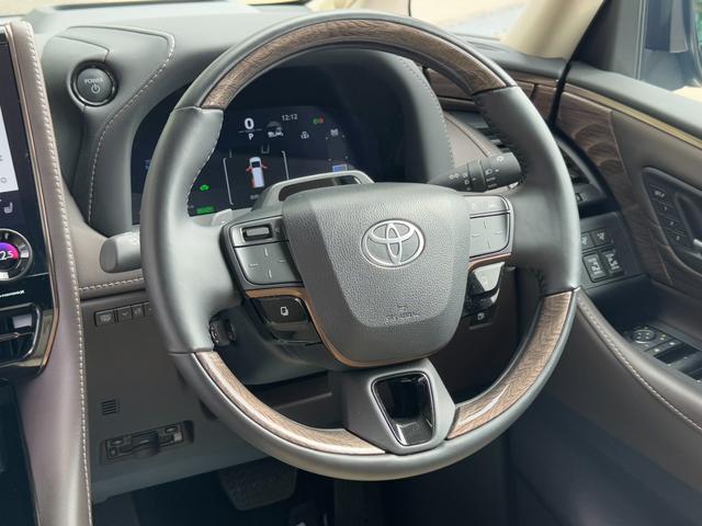 TOYOTA ALPHARD HYBRID