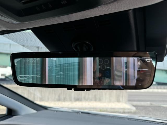 プリウス Z 12.3インチディスプレイ パノラマルーフ パノマミックビューモニター デジタルミラー 2.0ETC アドバンスドパーク 寒冷地 シートヒータークーラー トヨタチームメイト 置くだけ充電 AC100(42枚目)