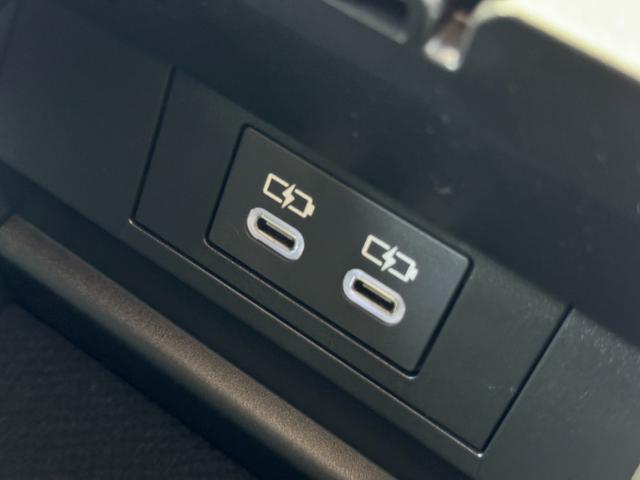 プリウス Z 12.3インチディスプレイ パノラマルーフ パノマミックビューモニター デジタルミラー 2.0ETC アドバンスドパーク 寒冷地 シートヒータークーラー トヨタチームメイト 置くだけ充電 AC100(56枚目)