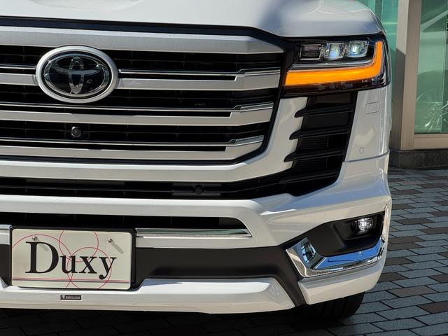 標準にて、アダプティブハイビームシステム搭載☆夜間の見やすさをサポート可能☆ＬＥＤの配光範囲を細やかに制御し、先行車や対向車に光が当たる部分だけを自動的に遮光するのでハイビームでの走行頻度がより向上！