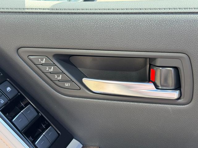 マイコンプリセットドライビングポジションシステム☆３通りのステアリング、シート、ドアミラーなど記憶します☆