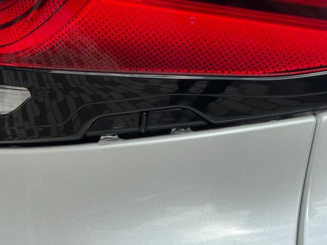 ヴェルファイアハイブリッド Z プレミア 左右独立式ムーンルーフ 14インチコネクトナビ パノラミックビューモニター トヨタメームメイト HUD BSM デジタルミラー 13.2型後席ディスプレイ 2.0ETC パワートランクドア(28枚目)