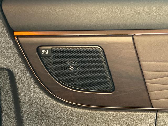 ヴェルファイアハイブリッド Ｚ　プレミア　左右独立ムーンルーフ　ＪＢＬサウンド　　デジタルインナーミラー　１４インチフリップダウンモニター　寒冷地　純正ナビ　パノラミックビュー　ステップ　ブラウン内装　トヨタチームメイト　ＡＣ１００Ｖ　ＨＵＤ（13枚目）