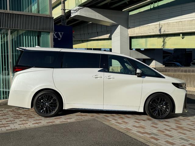 ヴェルファイアハイブリッド Ｚ　プレミア　左右独立ムーンルーフ　ＪＢＬサウンド　　デジタルインナーミラー　１４インチフリップダウンモニター　寒冷地　純正ナビ　パノラミックビュー　ステップ　ブラウン内装　トヨタチームメイト　ＡＣ１００Ｖ　ＨＵＤ（28枚目）