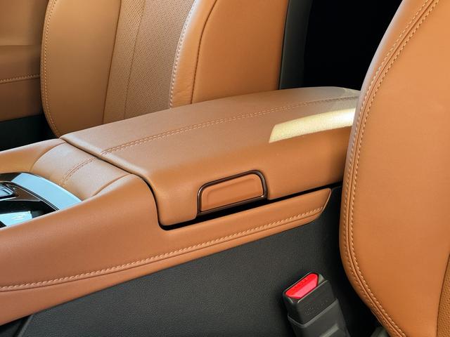 ヴェルファイアハイブリッド Ｚ　プレミア　左右独立ムーンルーフ　ＪＢＬサウンド　　デジタルインナーミラー　１４インチフリップダウンモニター　寒冷地　純正ナビ　パノラミックビュー　ステップ　ブラウン内装　トヨタチームメイト　ＡＣ１００Ｖ　ＨＵＤ（59枚目）